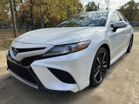 2019 Toyota Camry for sale at Luxury Auto Sales LLC in High Point NC