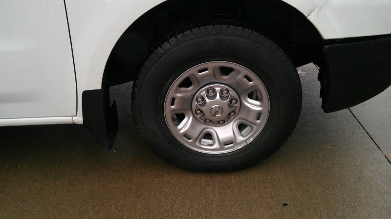 2017 Nissan NV 2500 HD SV