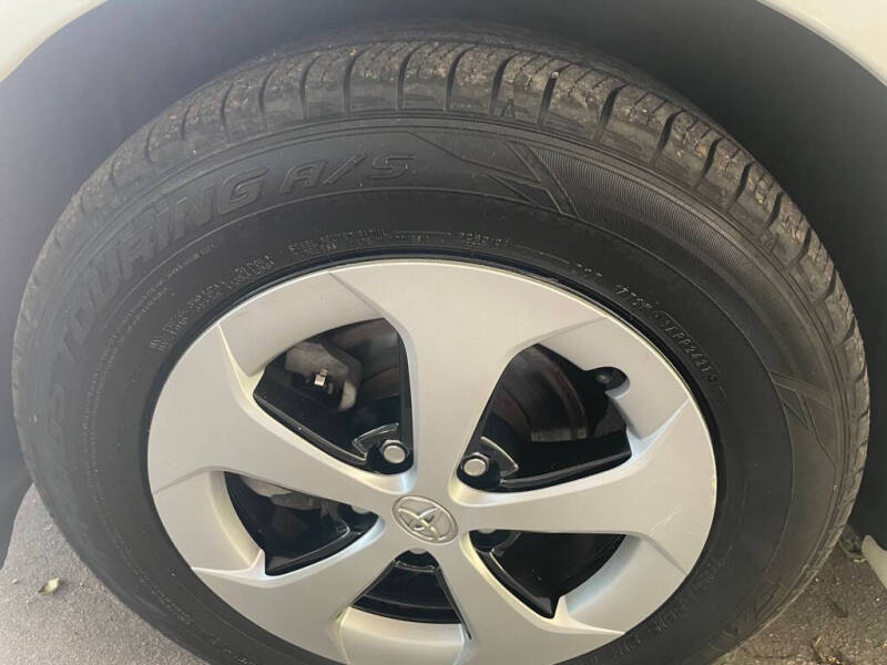 2013 Toyota Prius Two