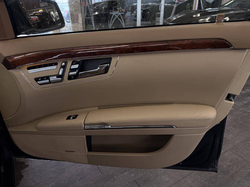 2010 Mercedes-Benz S-Class S 550 4MATIC