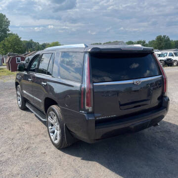 2018 Cadillac Escalade Luxury