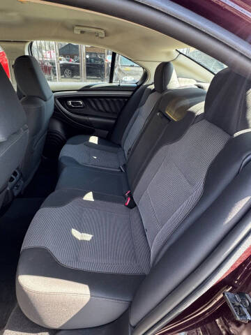 2011 Ford Taurus SEL