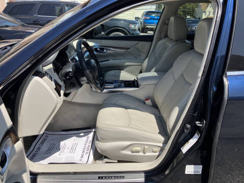 2016 Infiniti Q70L 3.7