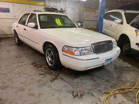 2005 Mercury Grand Marquis for sale at Auto Tech Car Sales in Saint Paul MN