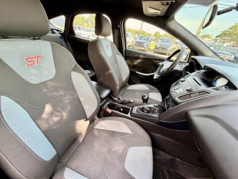 2017 Ford Focus ST