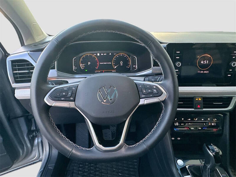 2025 Volkswagen Taos SEL 4Motion