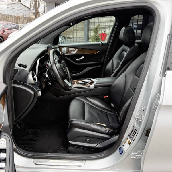 2017 Mercedes-Benz GLC GLC 300