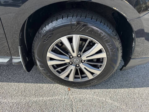 2020 Nissan Pathfinder S