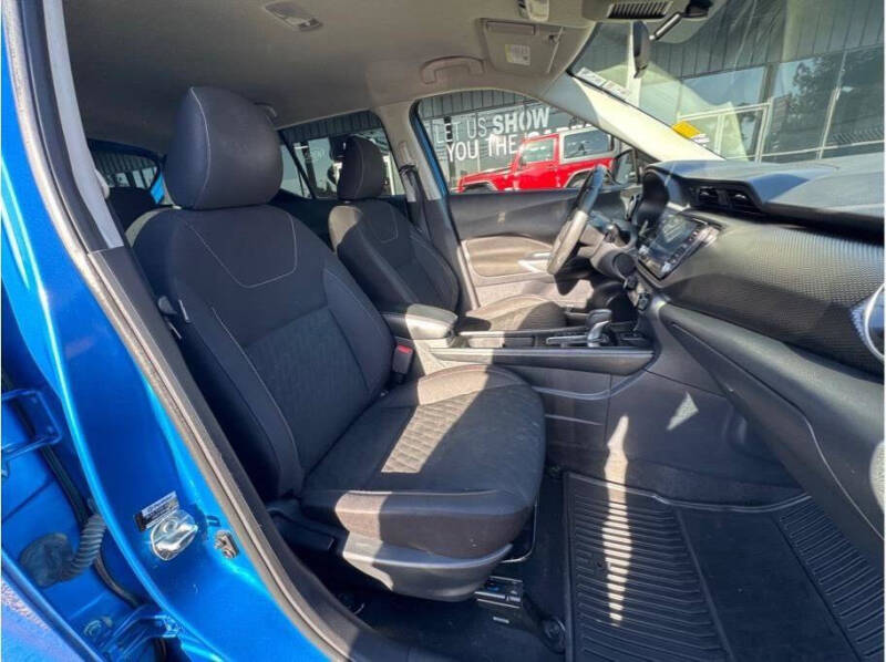 2021 Nissan Kicks SV