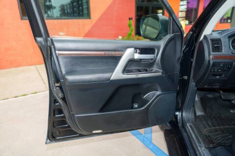 2017 Toyota Land Cruiser