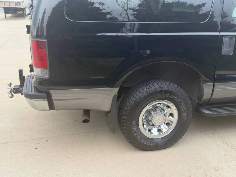 2003 Ford Excursion XLT