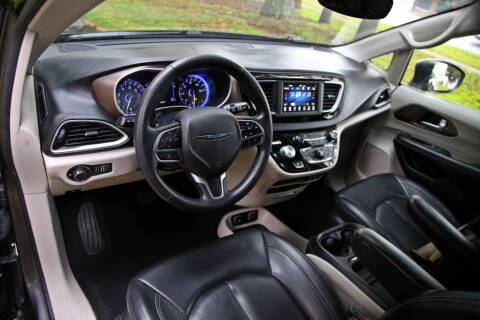 2020 Chrysler Voyager LXi