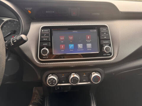 2019 Nissan Kicks S