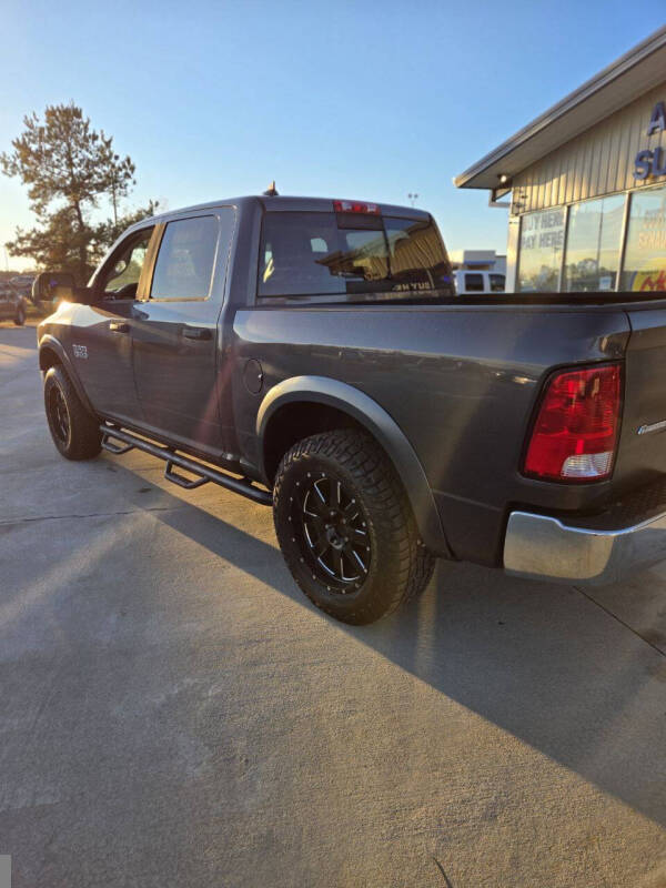 2014 RAM Ram 1500 Pickup Outdoorsman photo 3