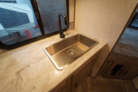 2021 Cruiser RV shadow  Cruiser