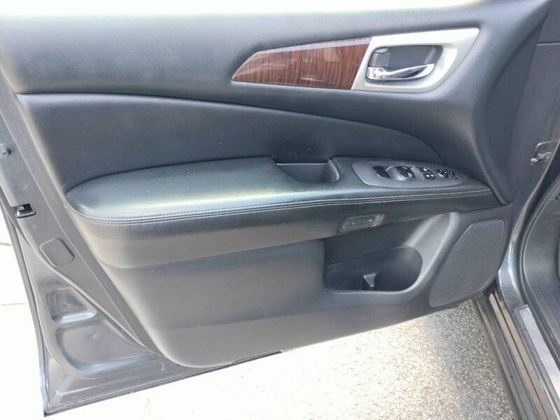 2014 Nissan Pathfinder Platinum