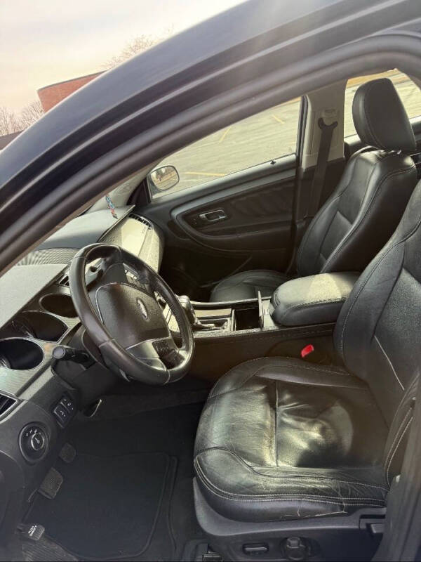 2011 Ford Taurus SEL
