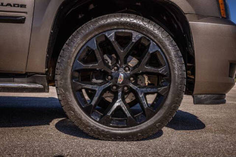 2012 Cadillac Escalade Luxury