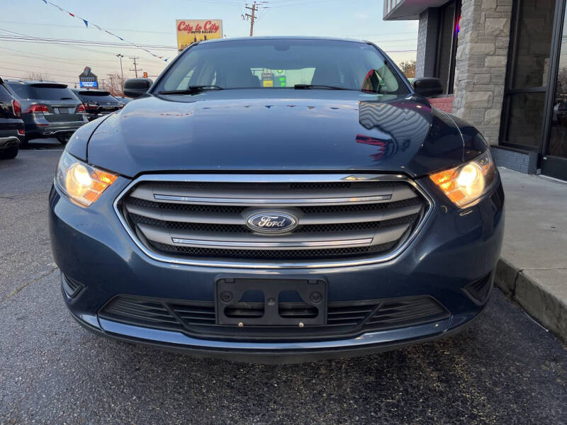 2018 Ford Taurus SE