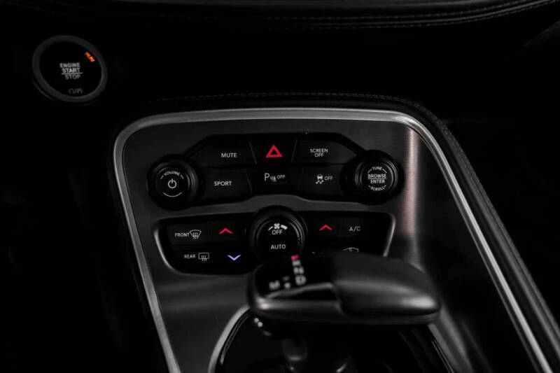 2020 Dodge Challenger SXT