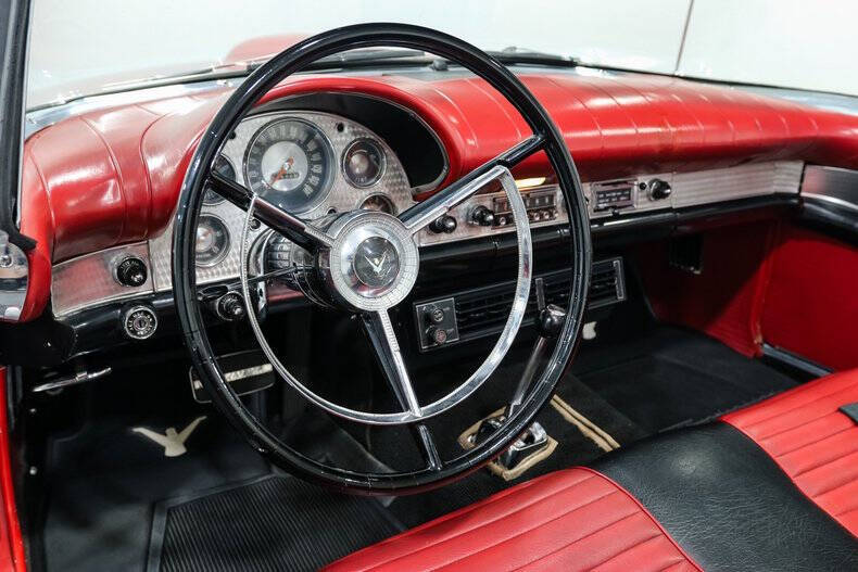 1957 Ford Thunderbird