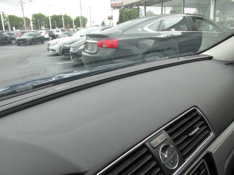 2016 Volkswagen Passat 1.8T S