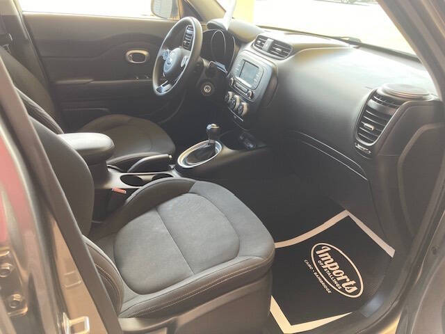 Gray 2019 Kia Soul Base 4dr Crossover 6A 10