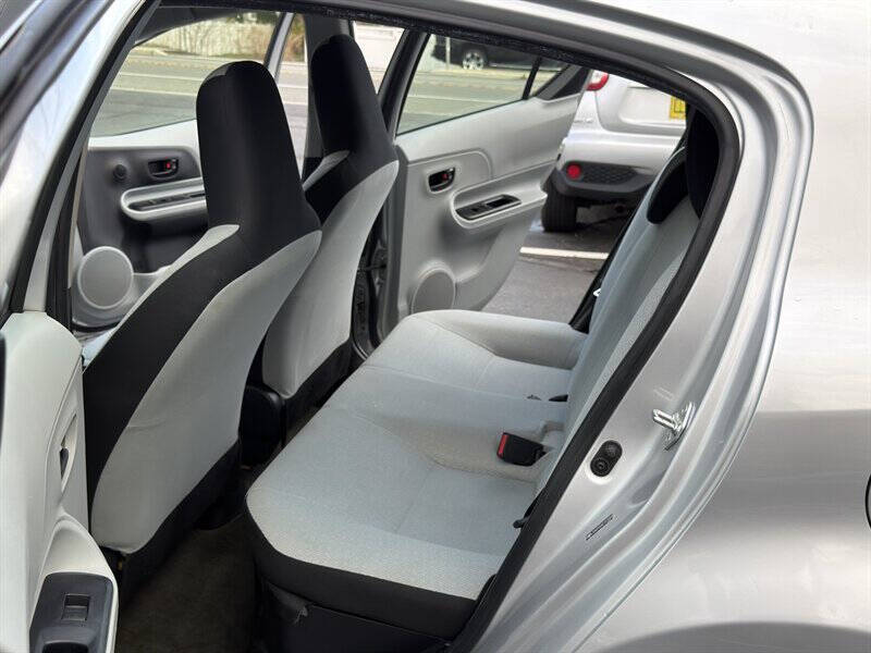2014 Toyota Prius c One