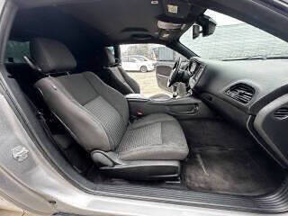 2017 Dodge Challenger SXT Plus