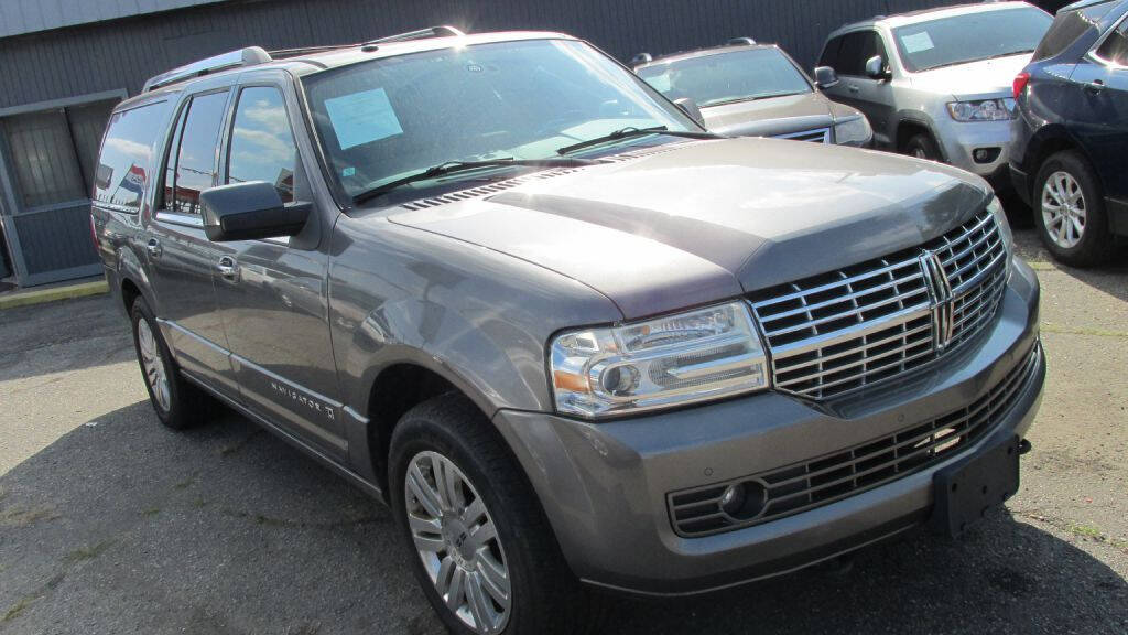 2011 Lincoln Navigator L for sale at United Car Company in Detroit, MI