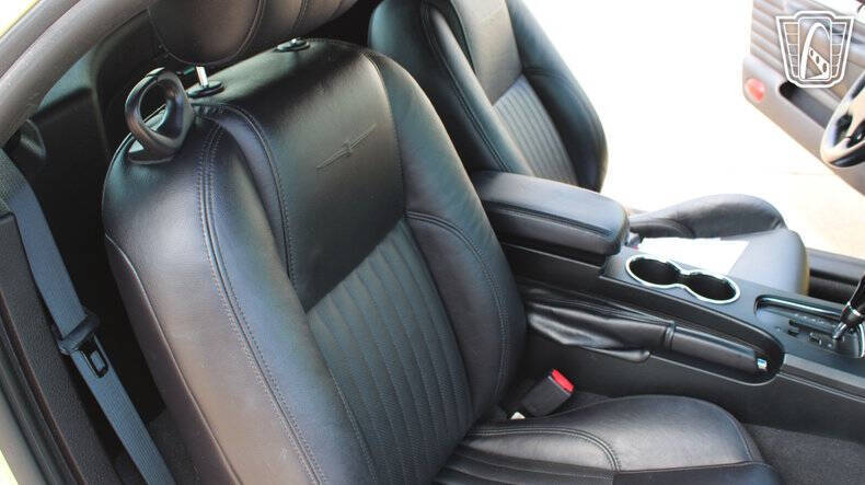 2005 Ford Thunderbird