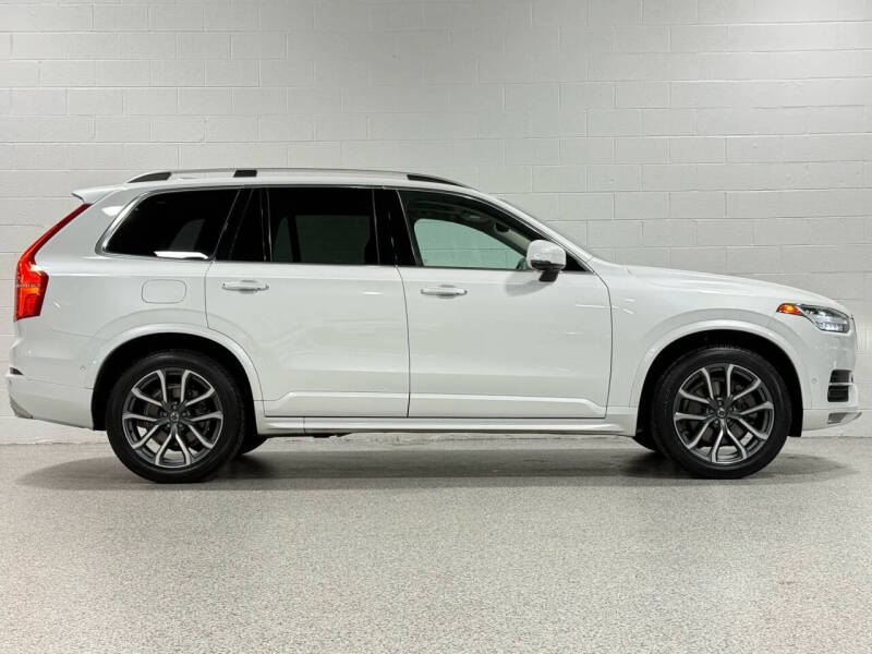 2019 Volvo XC90 T6 Momentum