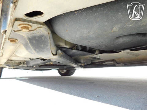 2004 Ford Thunderbird Deluxe