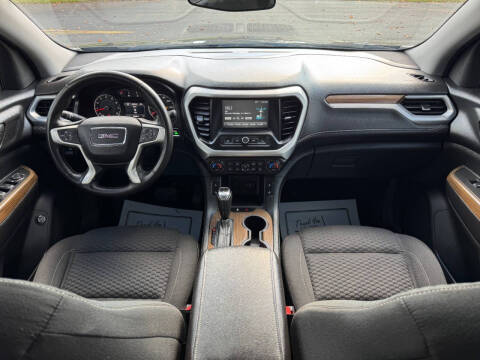 2017 GMC Acadia SLE-2