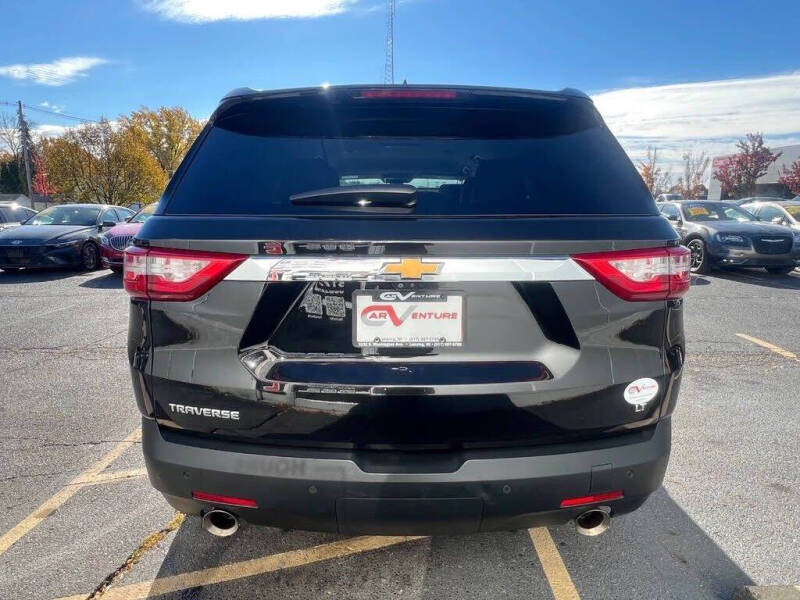 2021 Chevrolet Traverse LT Leather