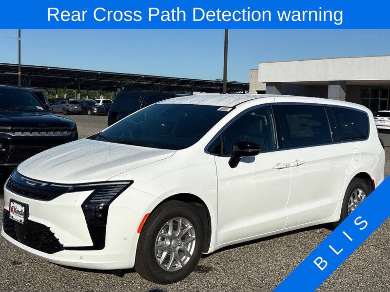 2027 Chrysler Pacifica Select