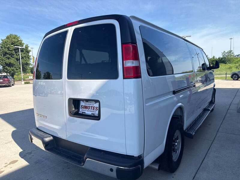 2025 Chevrolet Express LT 3500