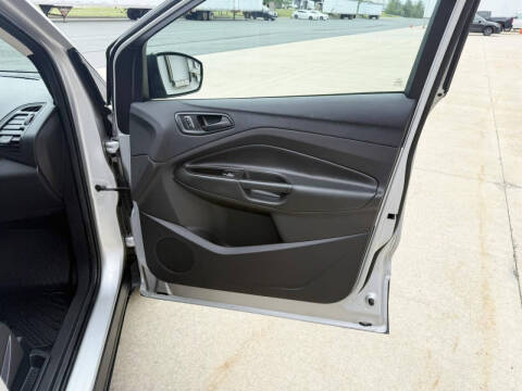 2016 Ford Escape S