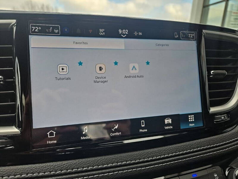 2026 Chrysler Pacifica Select