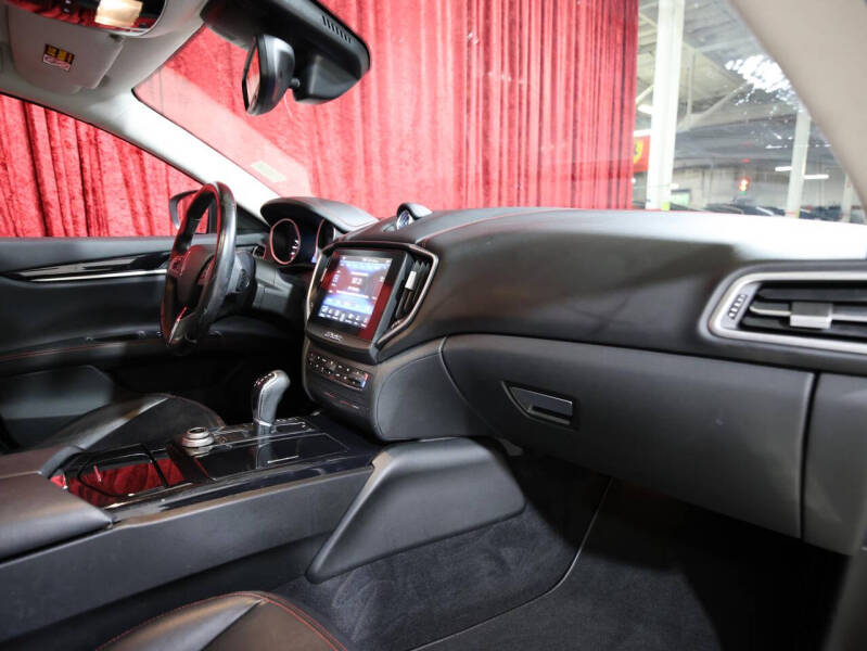 2017 Maserati Ghibli S