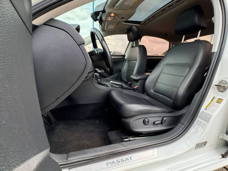 2017 Volkswagen Passat 1.8T SE