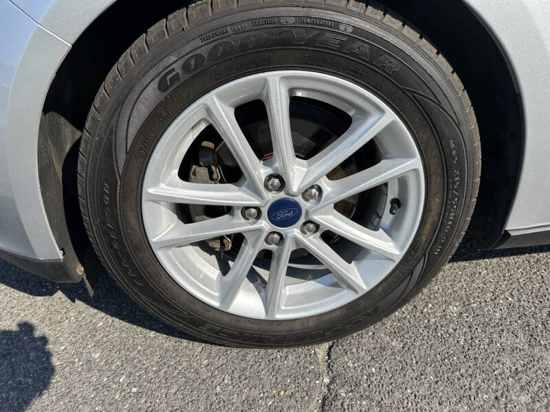 2017 Ford Focus SE