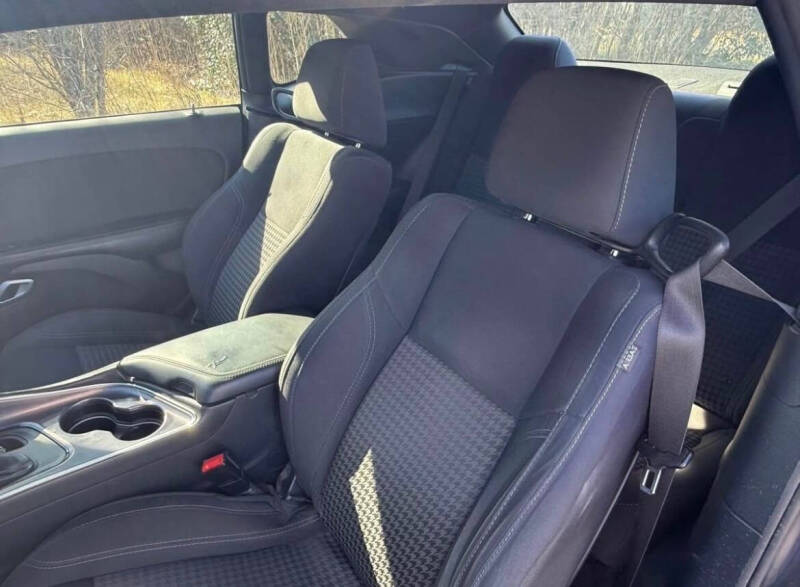 2016 Dodge Challenger SXT