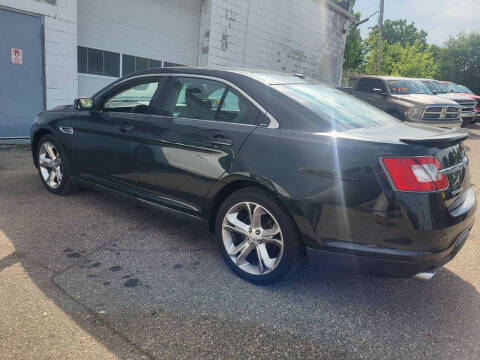 2010 Ford Taurus SHO