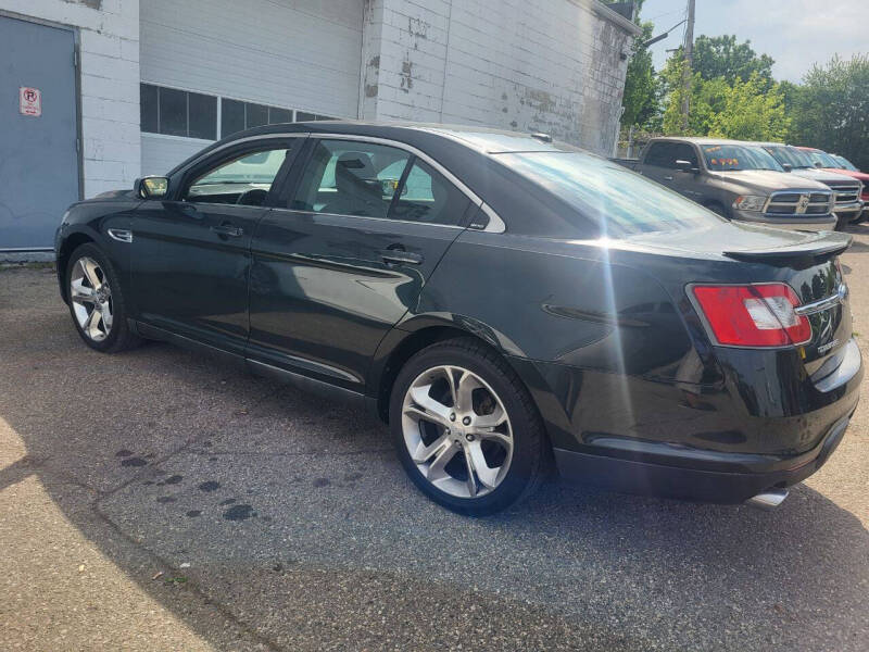 2010 Ford Taurus SHO