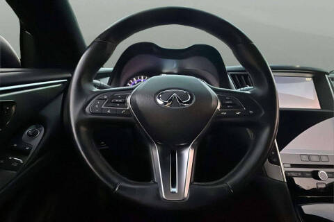 2017 Infiniti Q60 2.0T