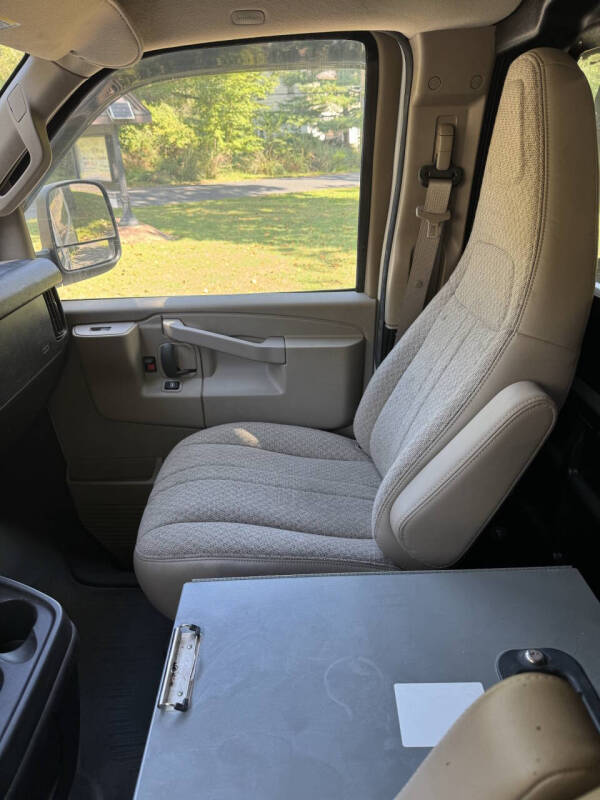 2021 Chevrolet Express 2500