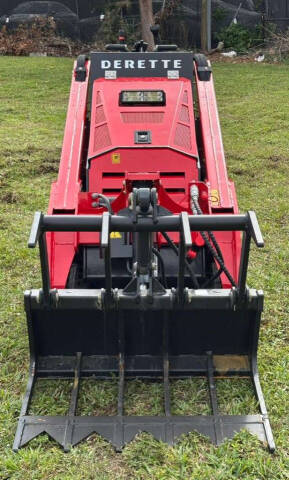 2025 Derette V1000