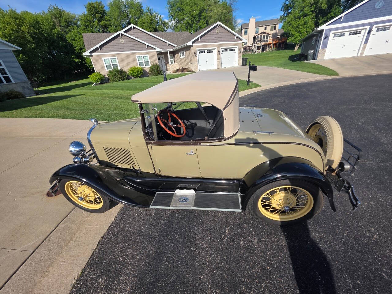 1928 Ford Roadster 107