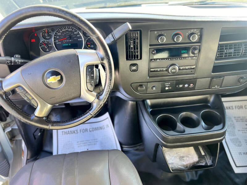 2017 Chevrolet Express 2500